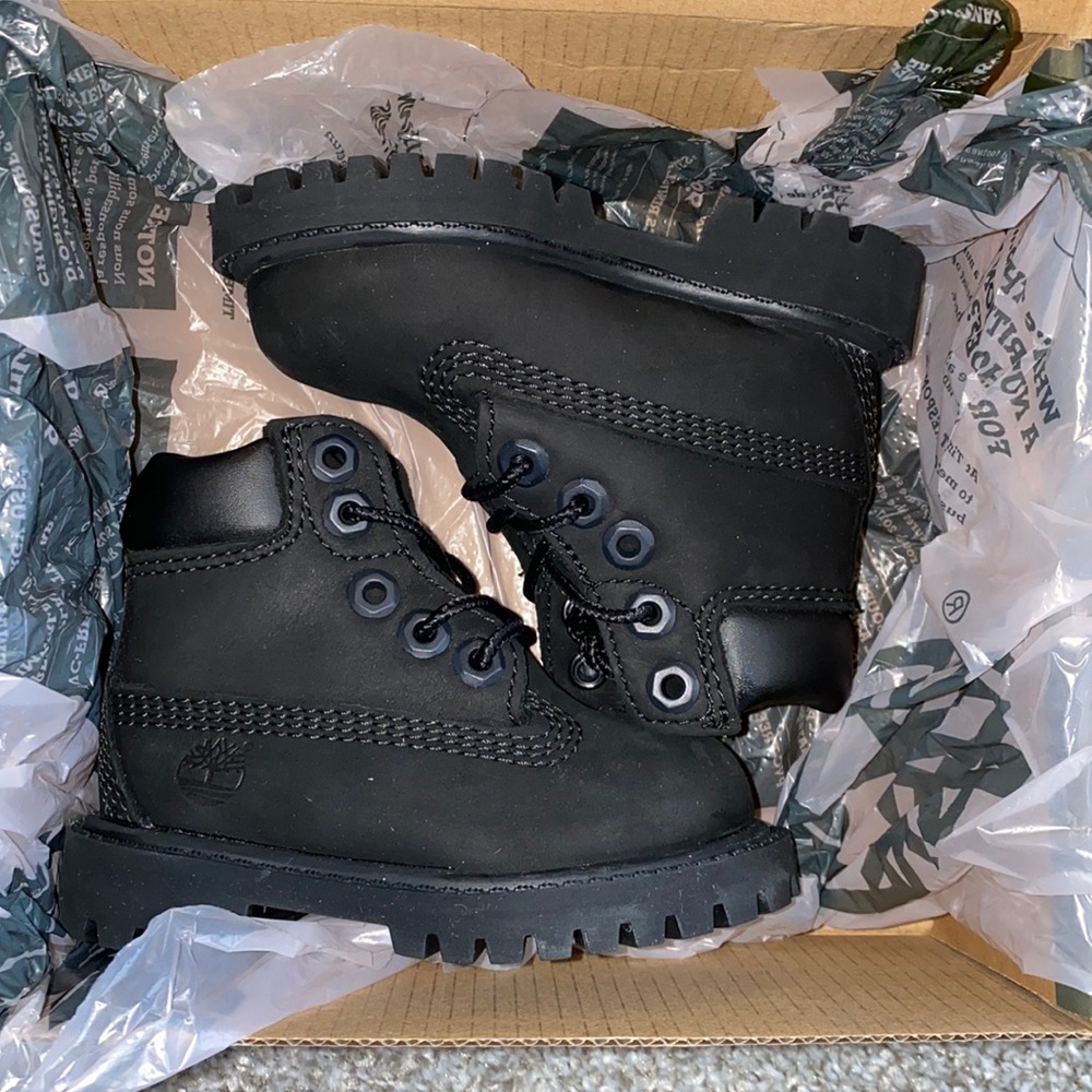 NWT never been worn/ toddler timberland boots.